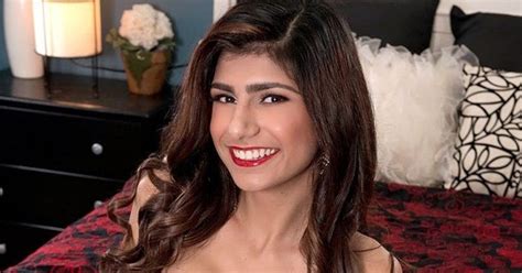 mia khalifa boobs|Mia Khalifa Big Tits Porn Videos 